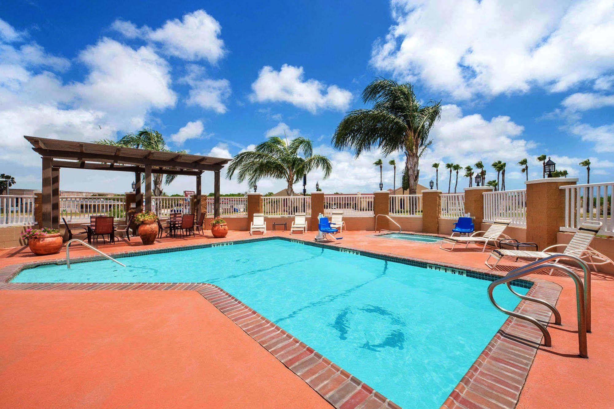 Microtel Inn & Suites By Wyndham Corpus Christi/Aransas Pass Exterior foto